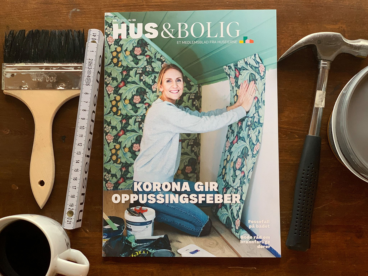 Juss-studenter svarer på spørsmål fra jusstelefonen