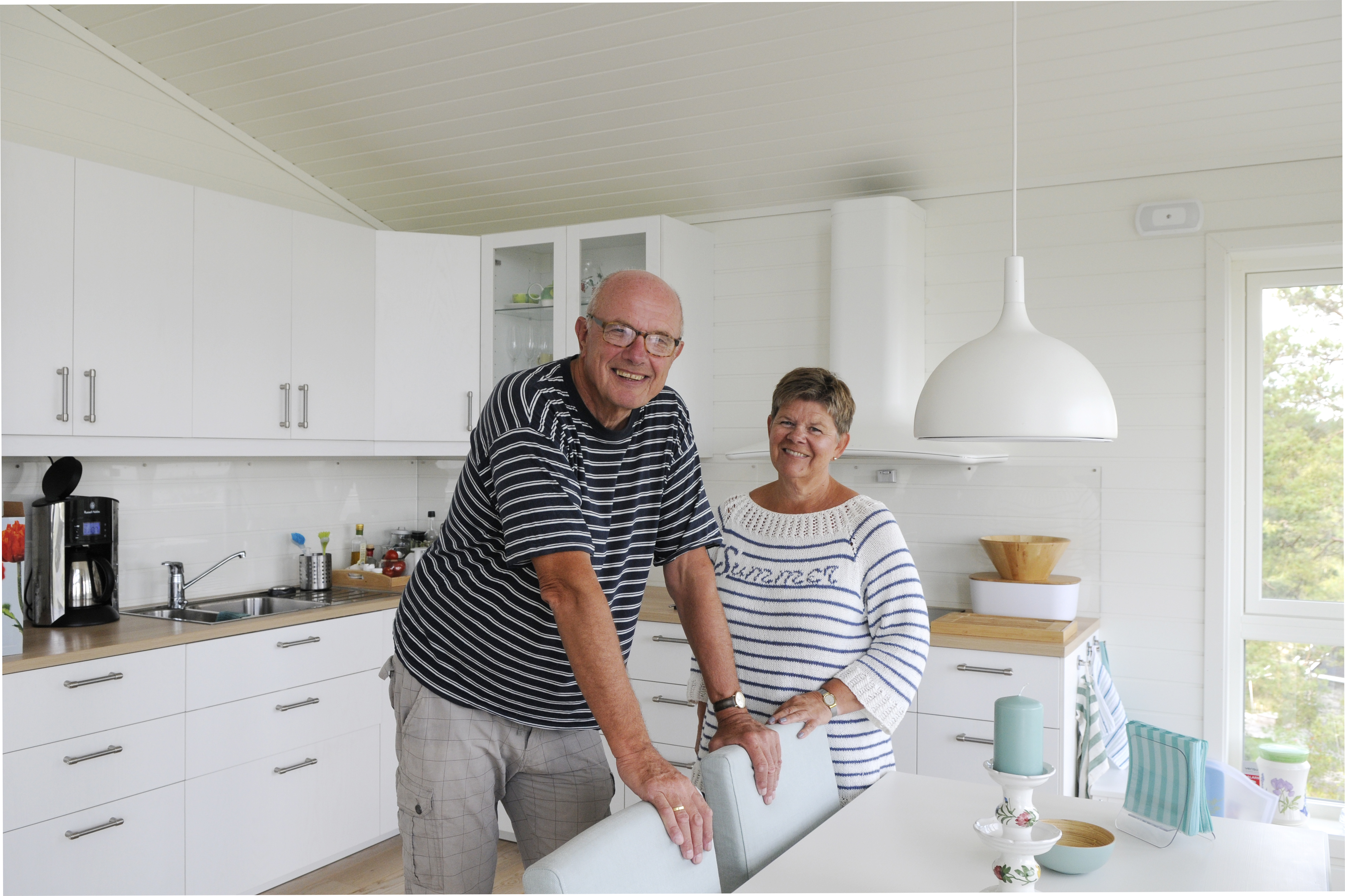 Hoppet i det: Tormod Berg Hansen og Denise Samson er veldig glad for at de turte å tenke nytt.Nå nyter de hyttetilværelsen så ofte de kan