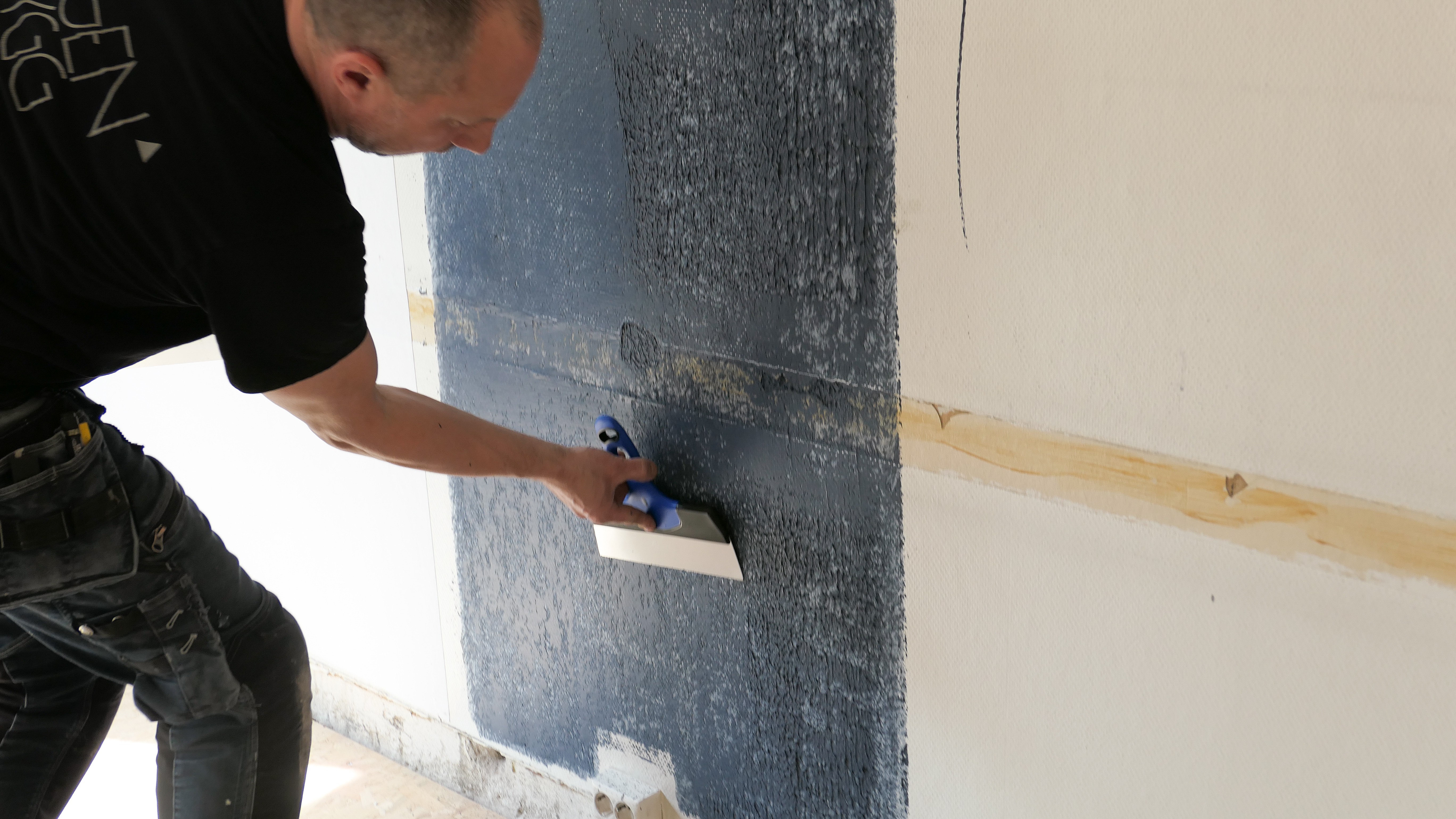 Slik blir du kvitt strietapeten