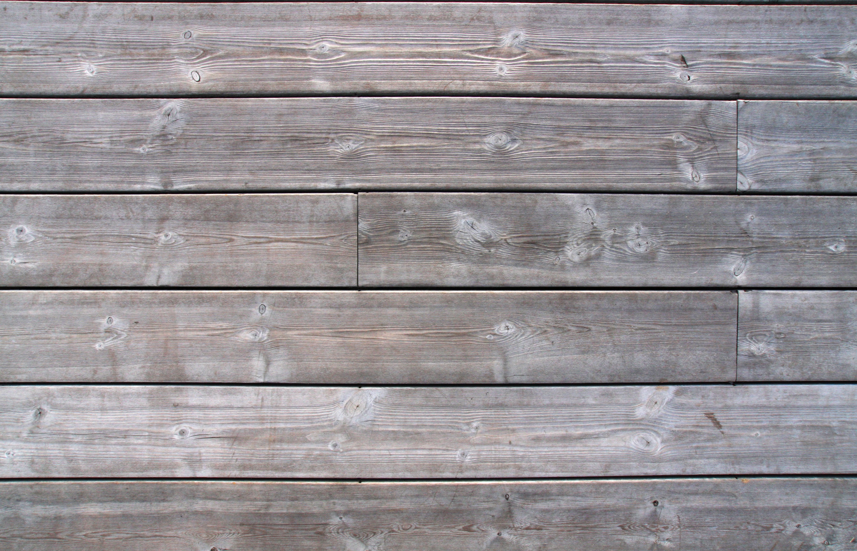 Terrassebord med skjult feste.