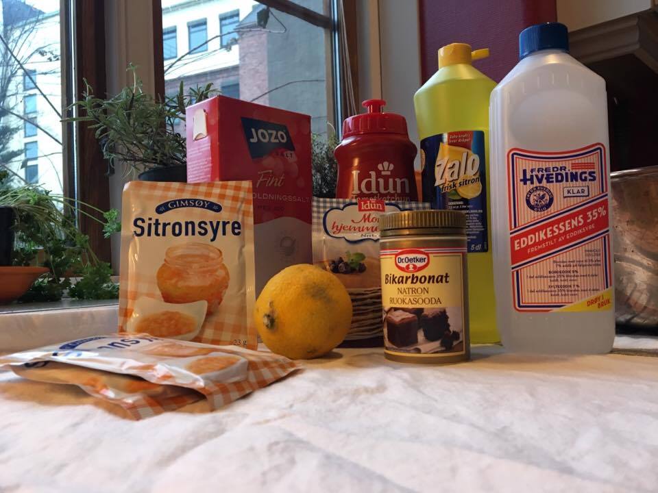 Ingrediensene til julepussen finner vi i matskapet.